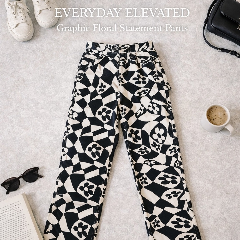 PacSun High Rise Monochrome Floral Pants | Size 2